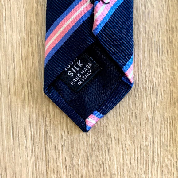 Tie - Picture 4 of 4